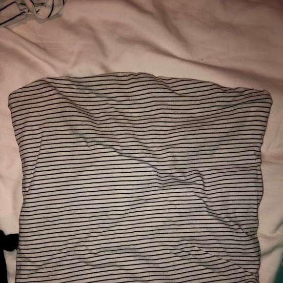 Brandy Melville tune top with stripes - Picture 1 of 2